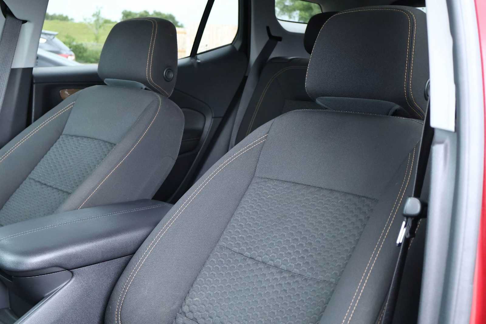 Used 2020 GMC Terrain SLE w/ Driver Convenience Package FWD image 11