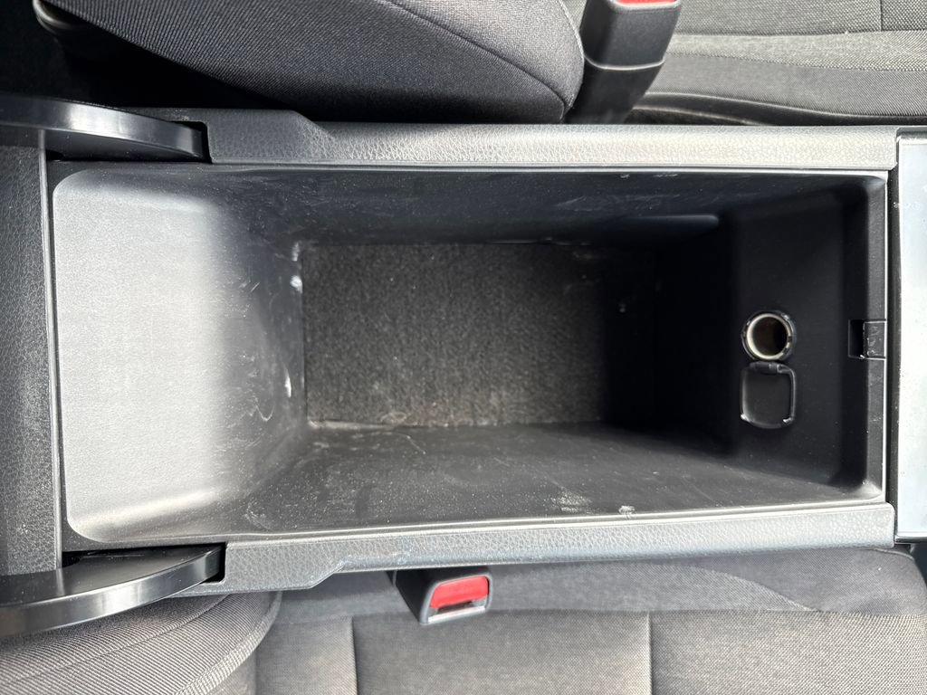 Used 2025 Toyota Camry LE w/ Convenience Package image 30