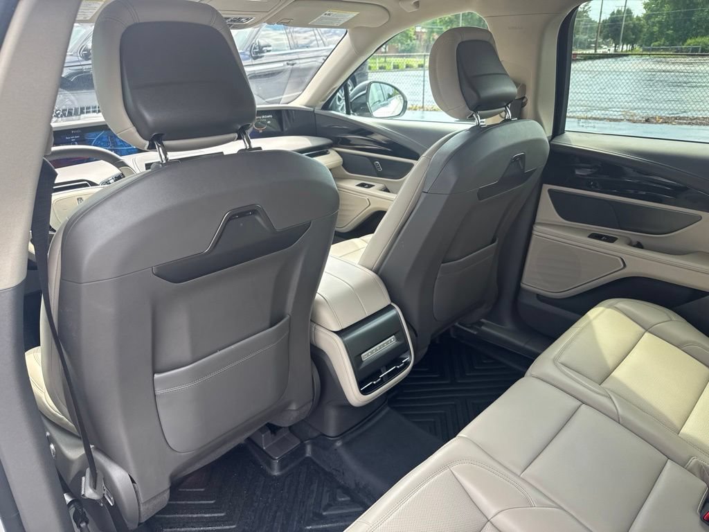 Used 2025 Lincoln Nautilus Premier AWD/4WD image 21