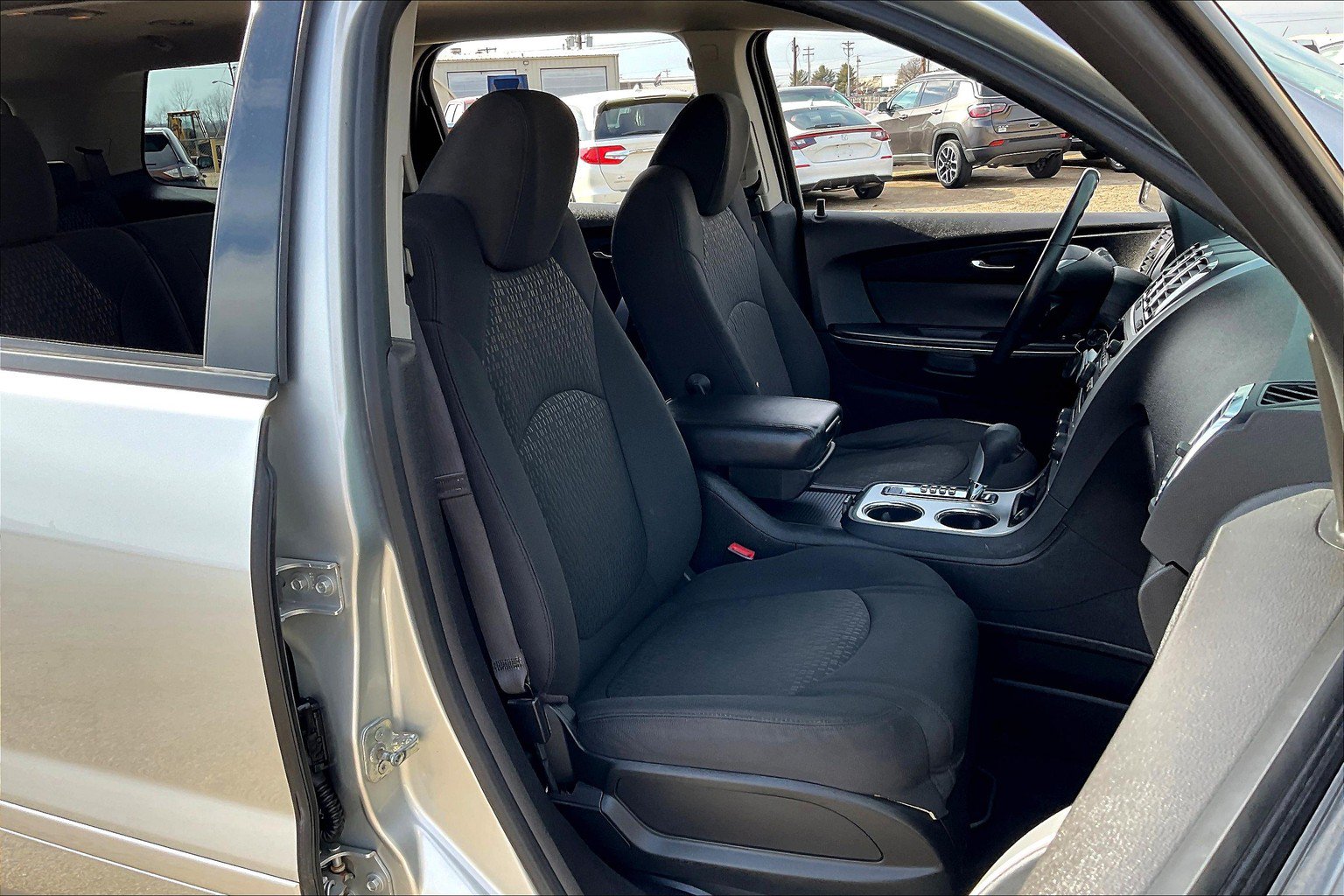 Used 2012 GMC Acadia SL w/ Preferred Package FWD image 7