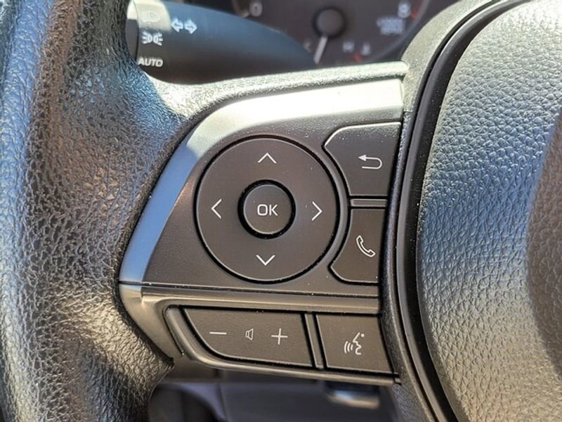 Used 2025 Toyota Corolla LE image 24