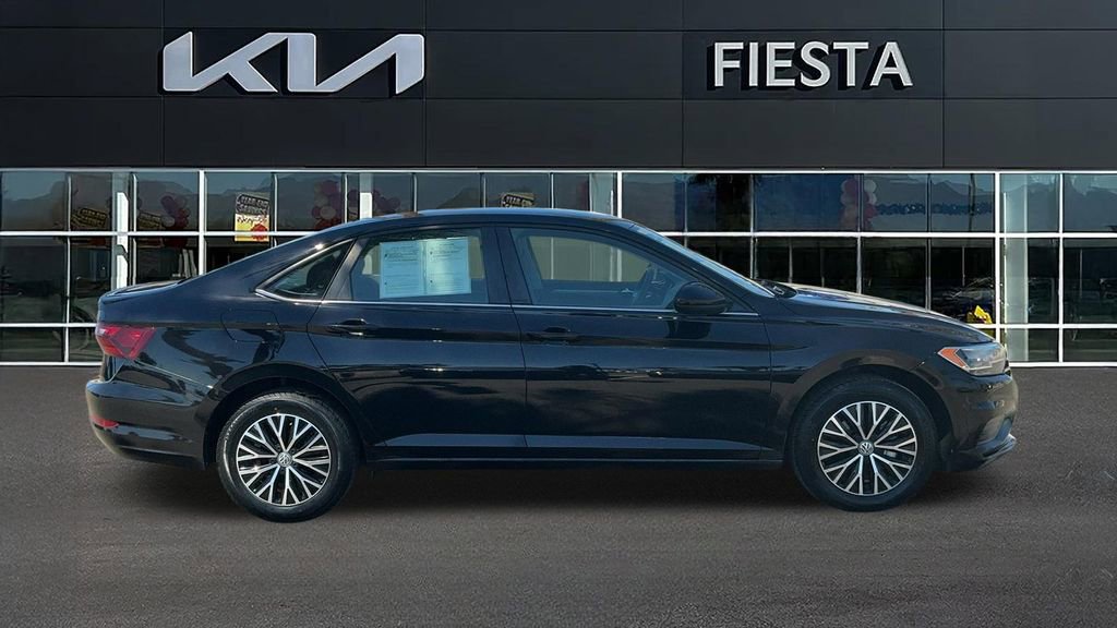 Used 2021 Volkswagen Jetta SE image 6