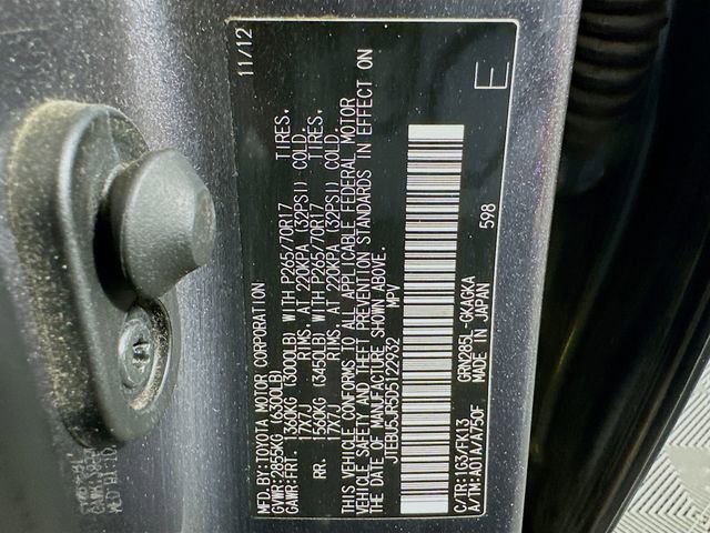 Used 2021 Nissan Titan SL w/ Moonroof Package image 29