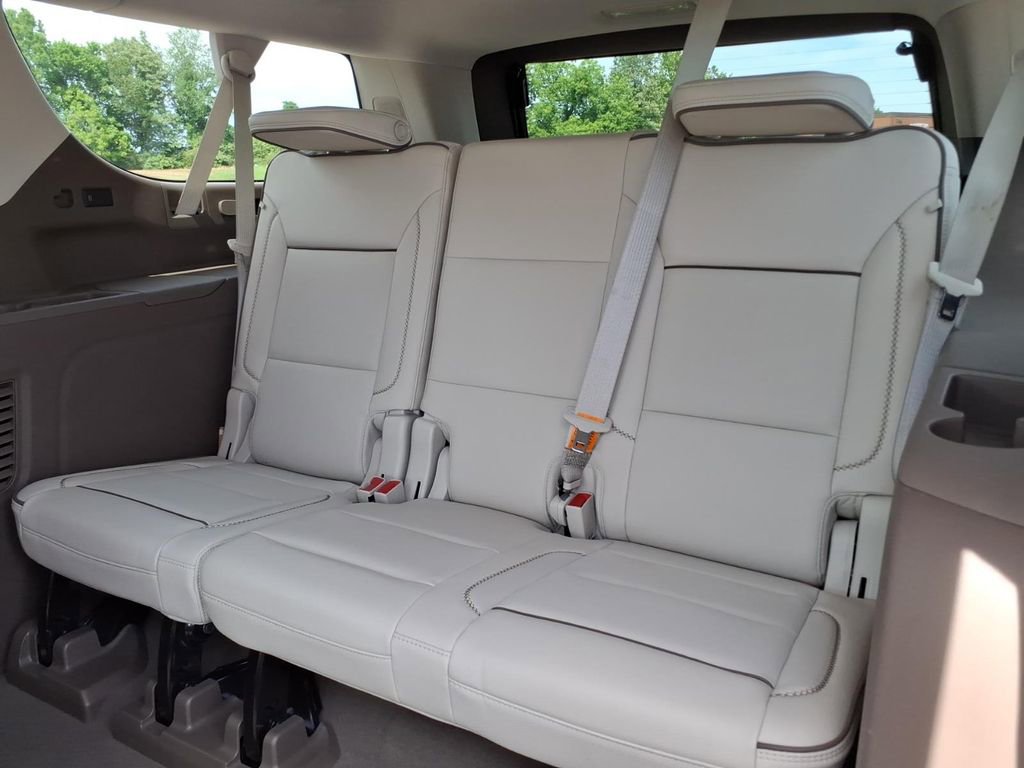 Used 2022 GMC Yukon XL Denali AWD/4WD image 13