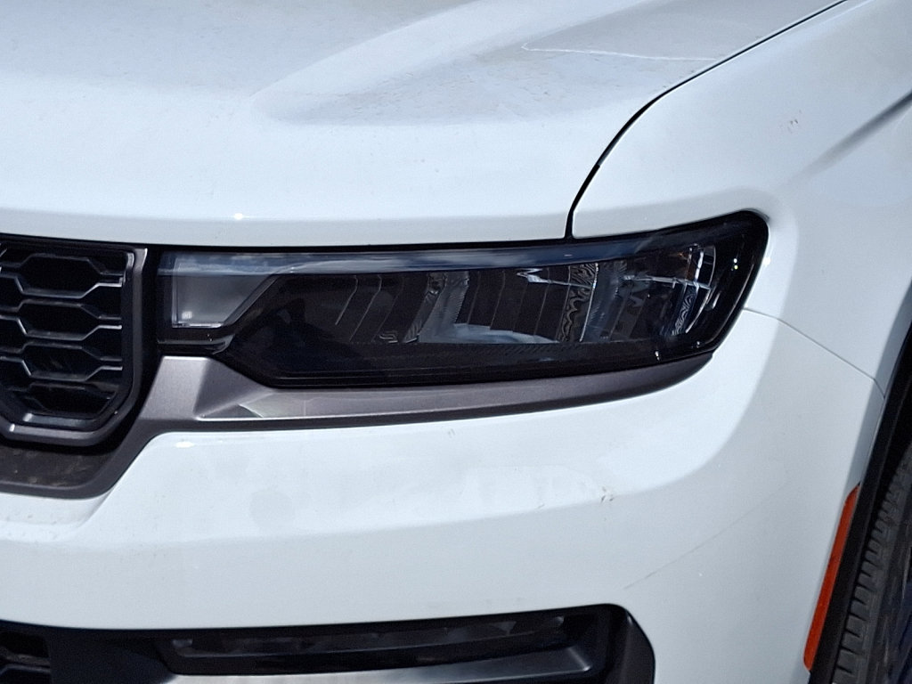 New 2026 Jeep Grand Cherokee L Limited AWD/4WD image 4