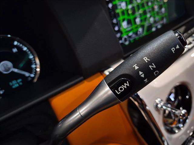 Used 2022 Rolls-Royce Cullinan AWD/4WD image 12