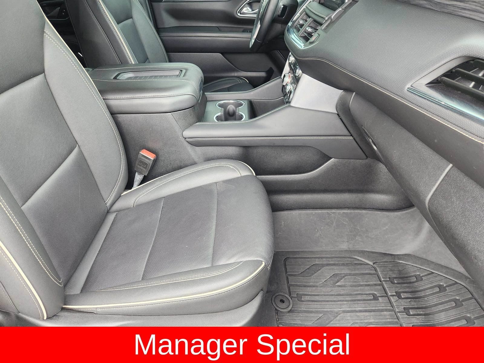 Used 2024 GMC Yukon SLT AWD/4WD image 17