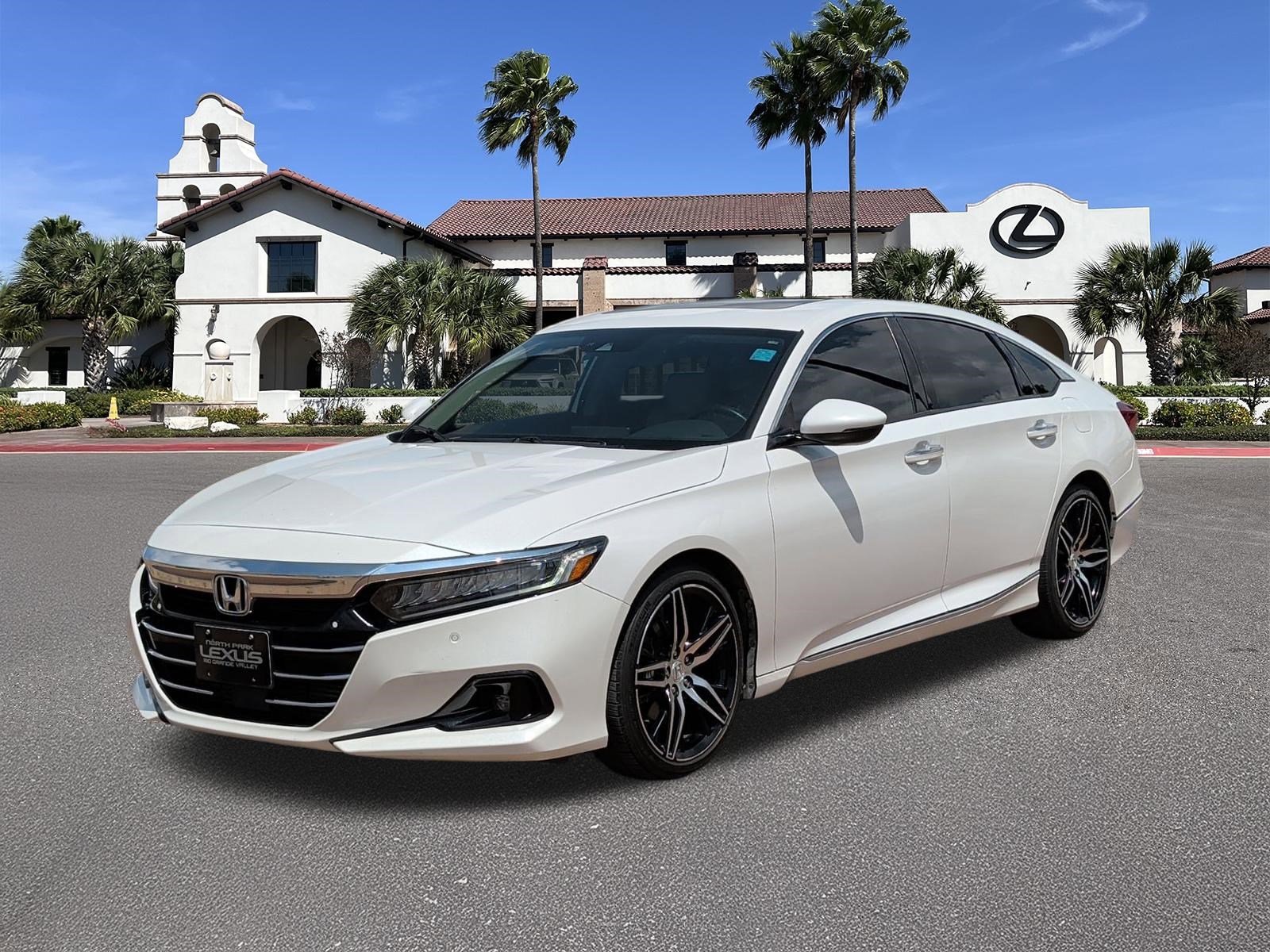 Used 2021 Honda Accord Touring image 5