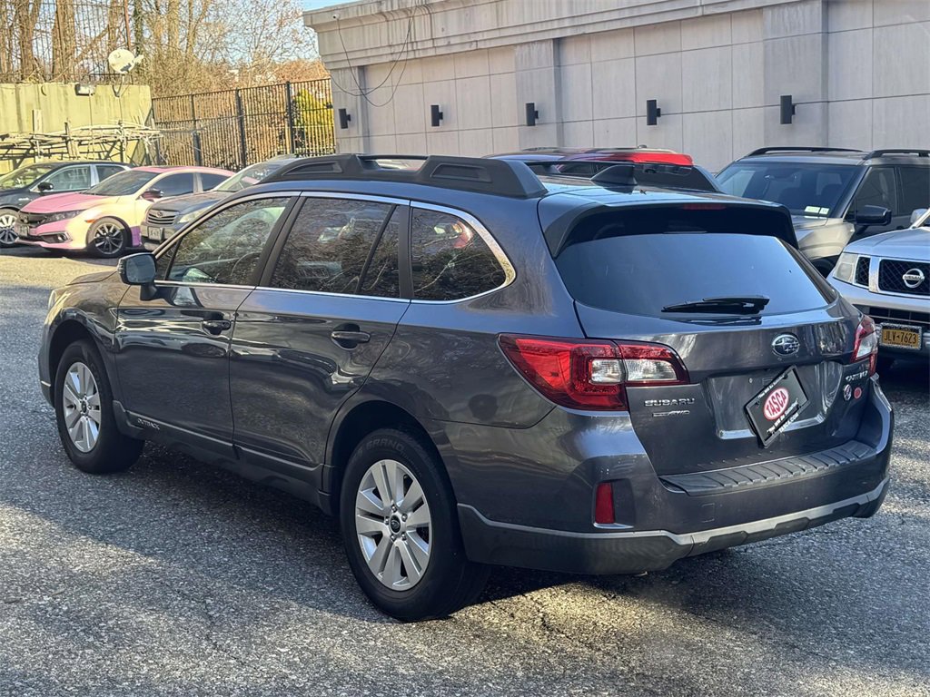 Used 2016 Subaru Outback 2.5i Premium image 4