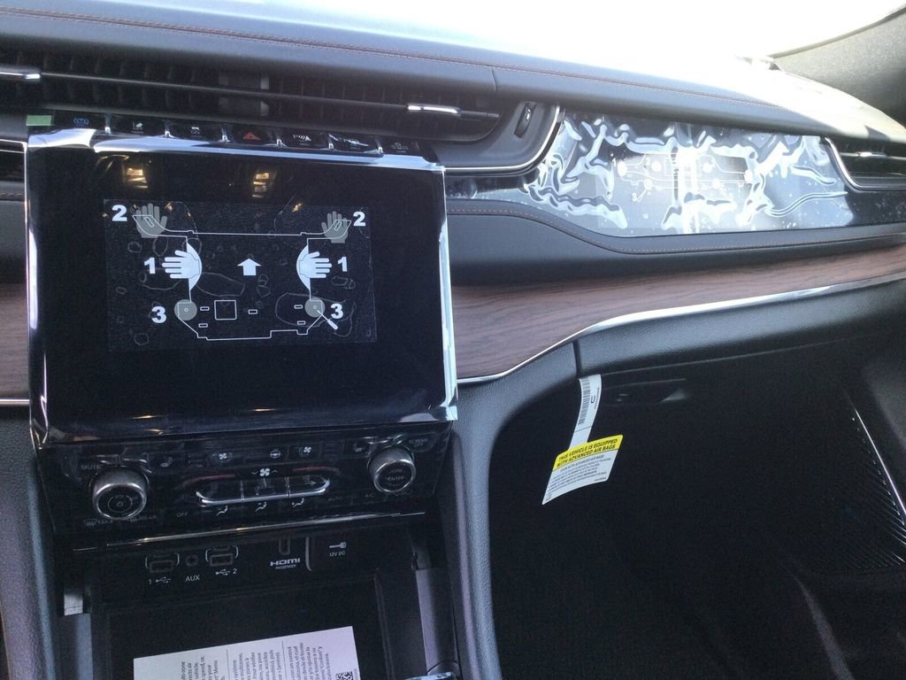 New 2023 Jeep Grand Cherokee Summit w/ Advanced Protech Group IV image 8