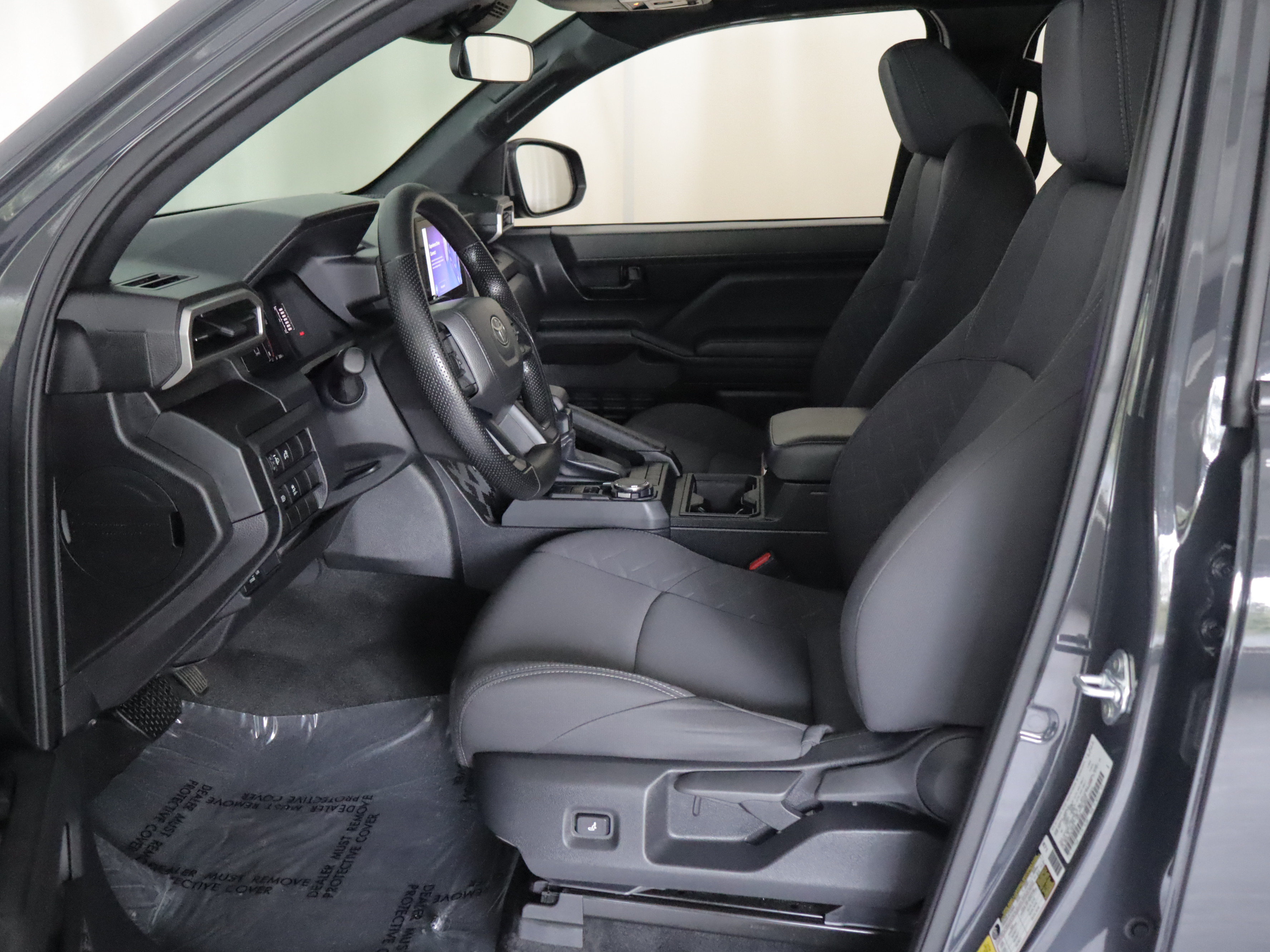 Used 2025 Toyota Tacoma SR AWD/4WD image 7