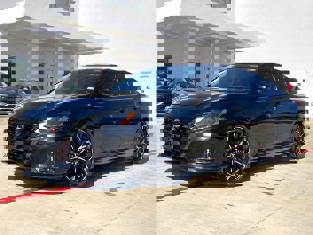 Used 2023 Nissan Altima 2.5 SR w/ SR Premium Package