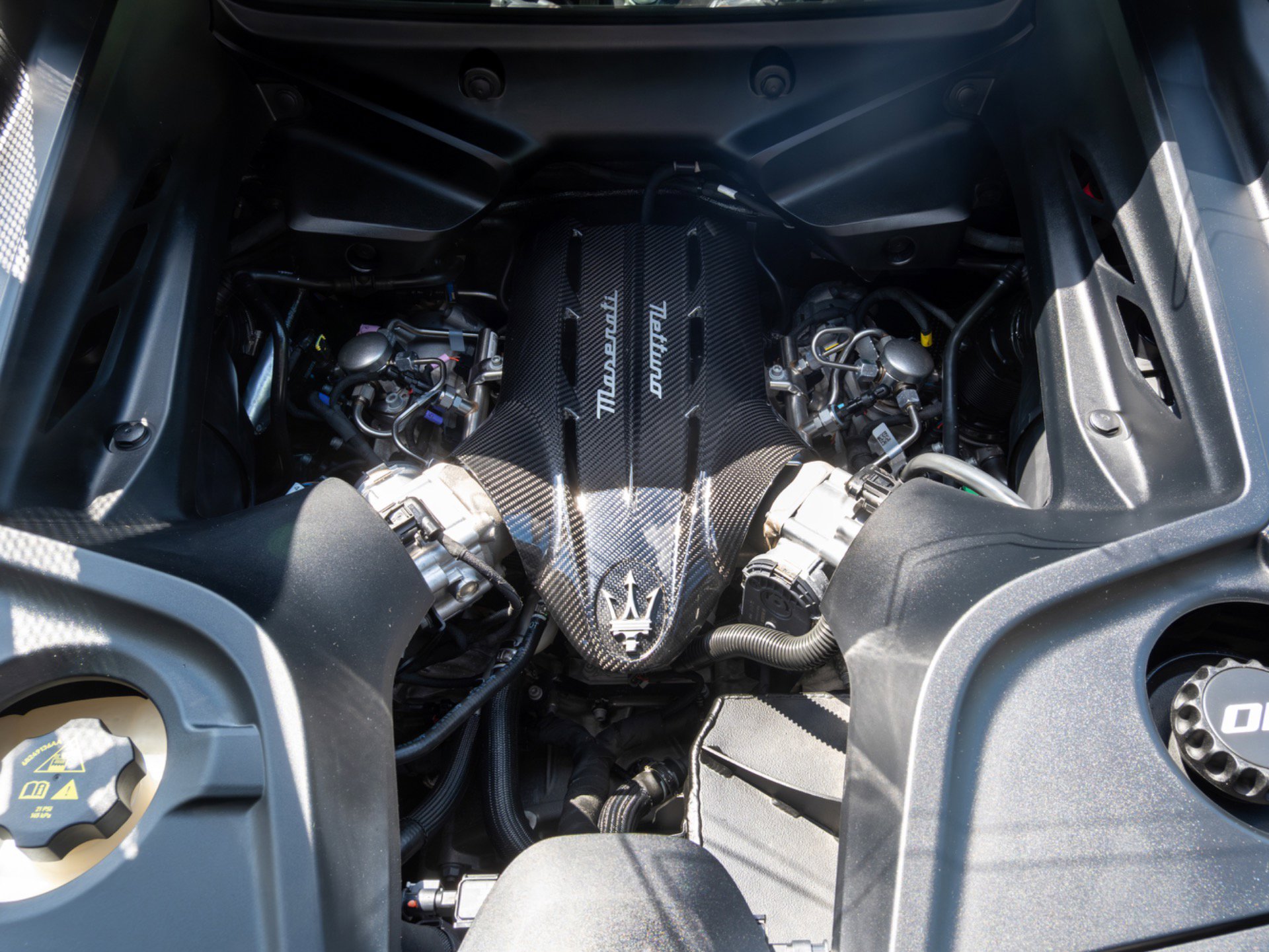 Used 2023 Maserati MC20 Coupe image 41