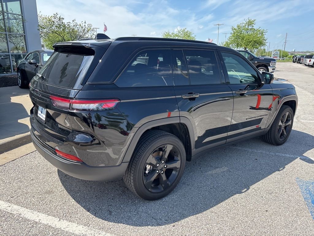 New 2025 Jeep Grand Cherokee Altitude AWD/4WD image 27