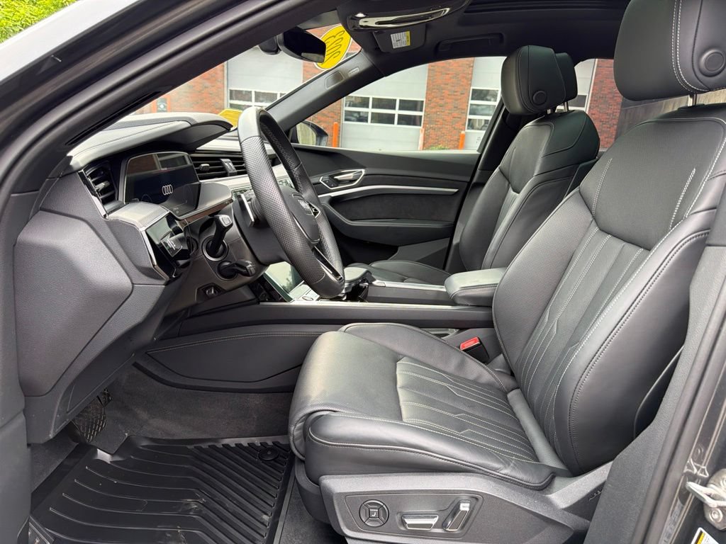 Used 2023 Audi e-tron S Prestige AWD/4WD image 15