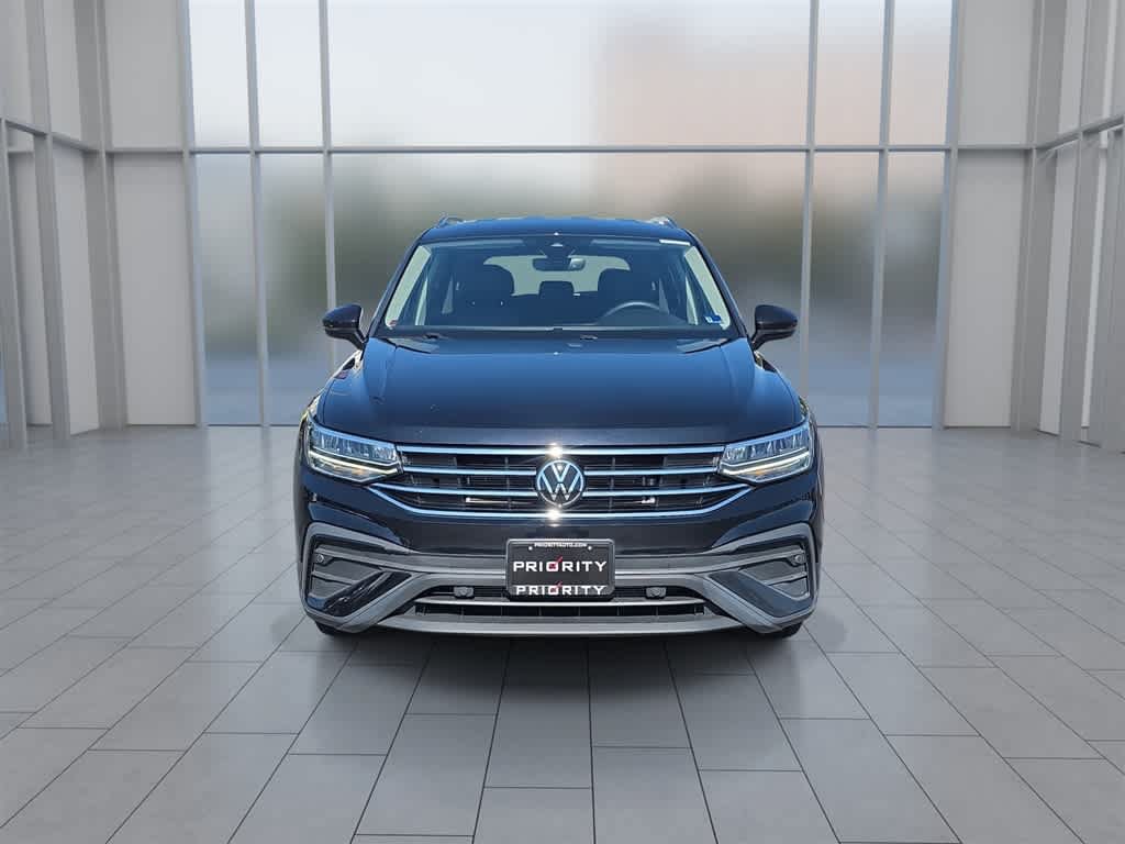 Used 2022 Volkswagen Tiguan SE AWD/4WD image 4