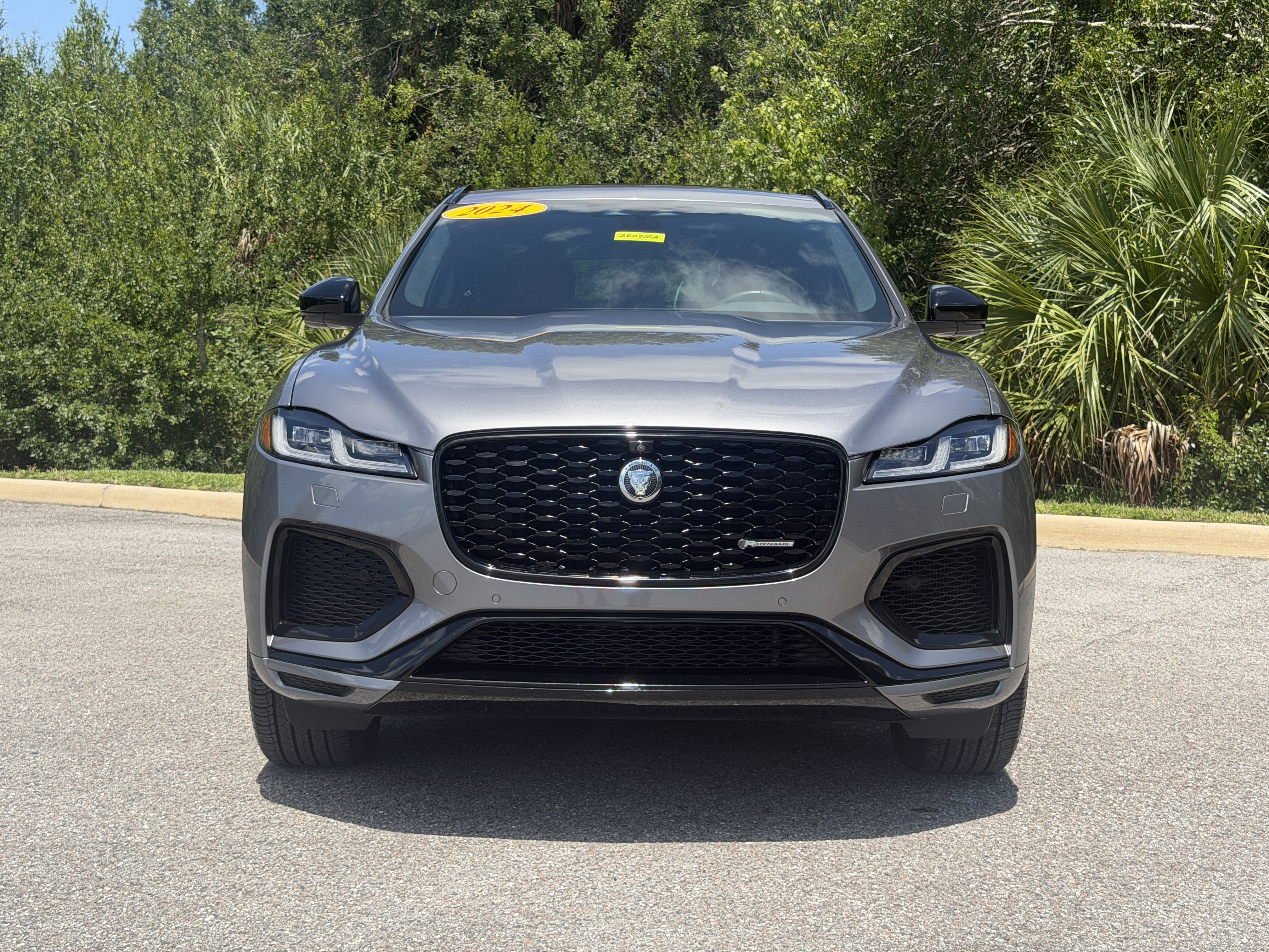 Used 2024 Jaguar F-PACE R-Dynamic S AWD/4WD image 2
