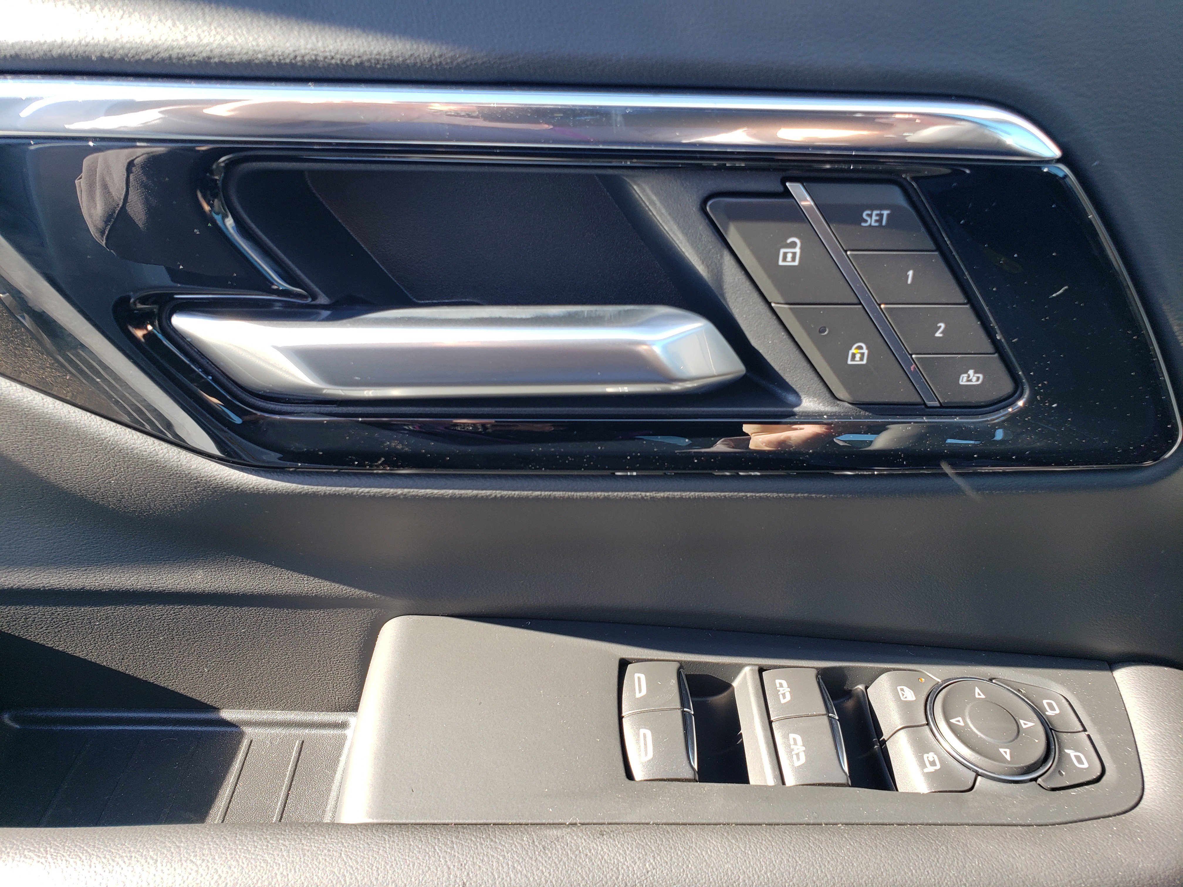 New 2026 Chevrolet Suburban Premier image 12