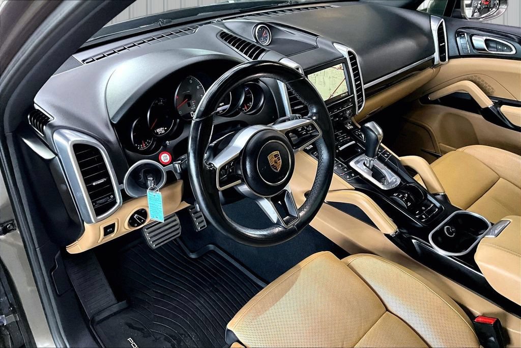 Used 2016 Porsche Cayenne S AWD/4WD image 17