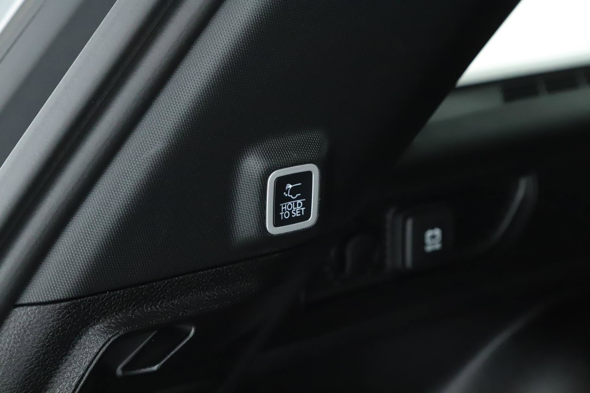 Used 2024 Jeep Grand Cherokee Altitude image 20