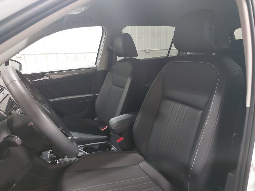 Used 2022 Volkswagen Tiguan SE image 14