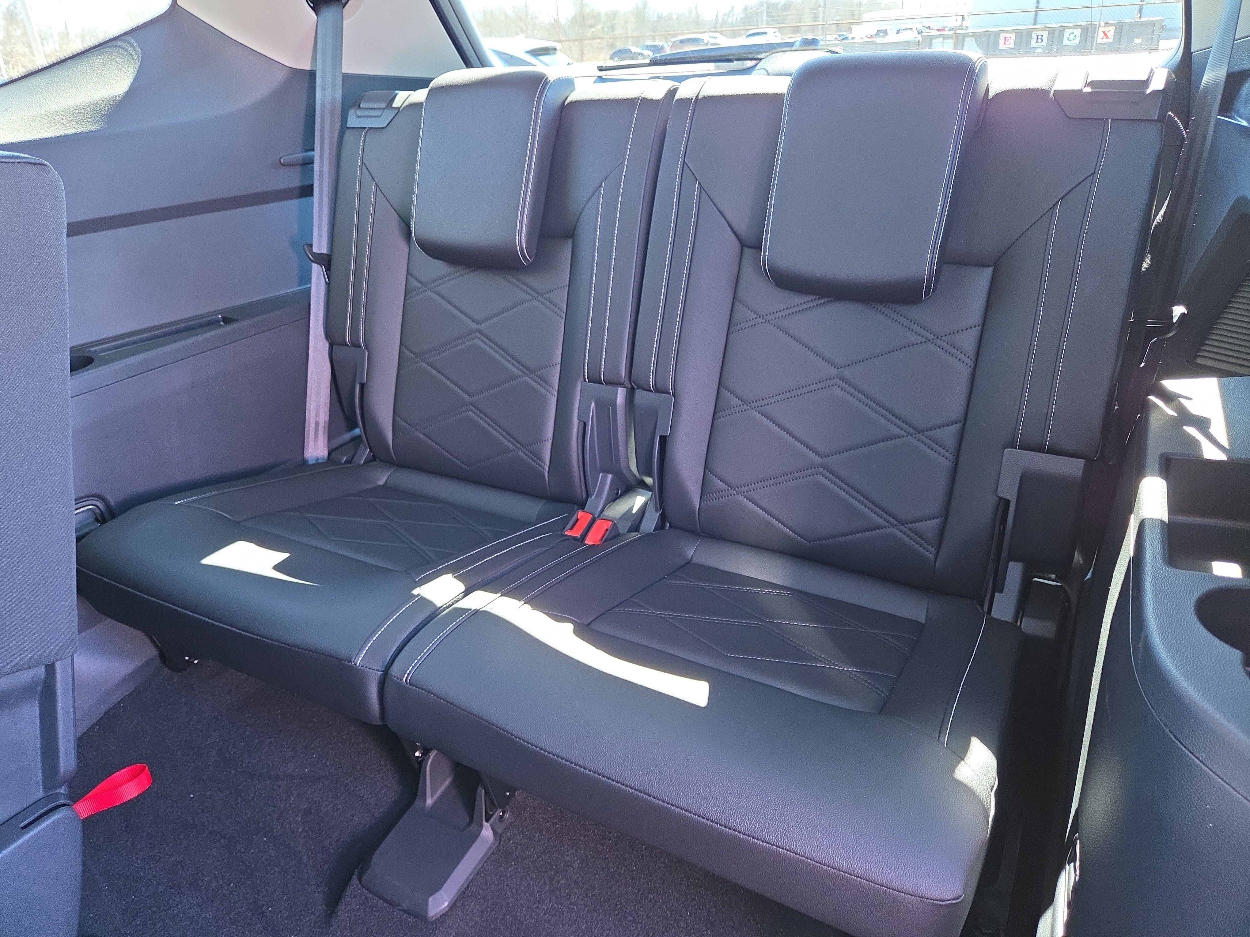 Used 2025 Volkswagen Atlas SE image 10