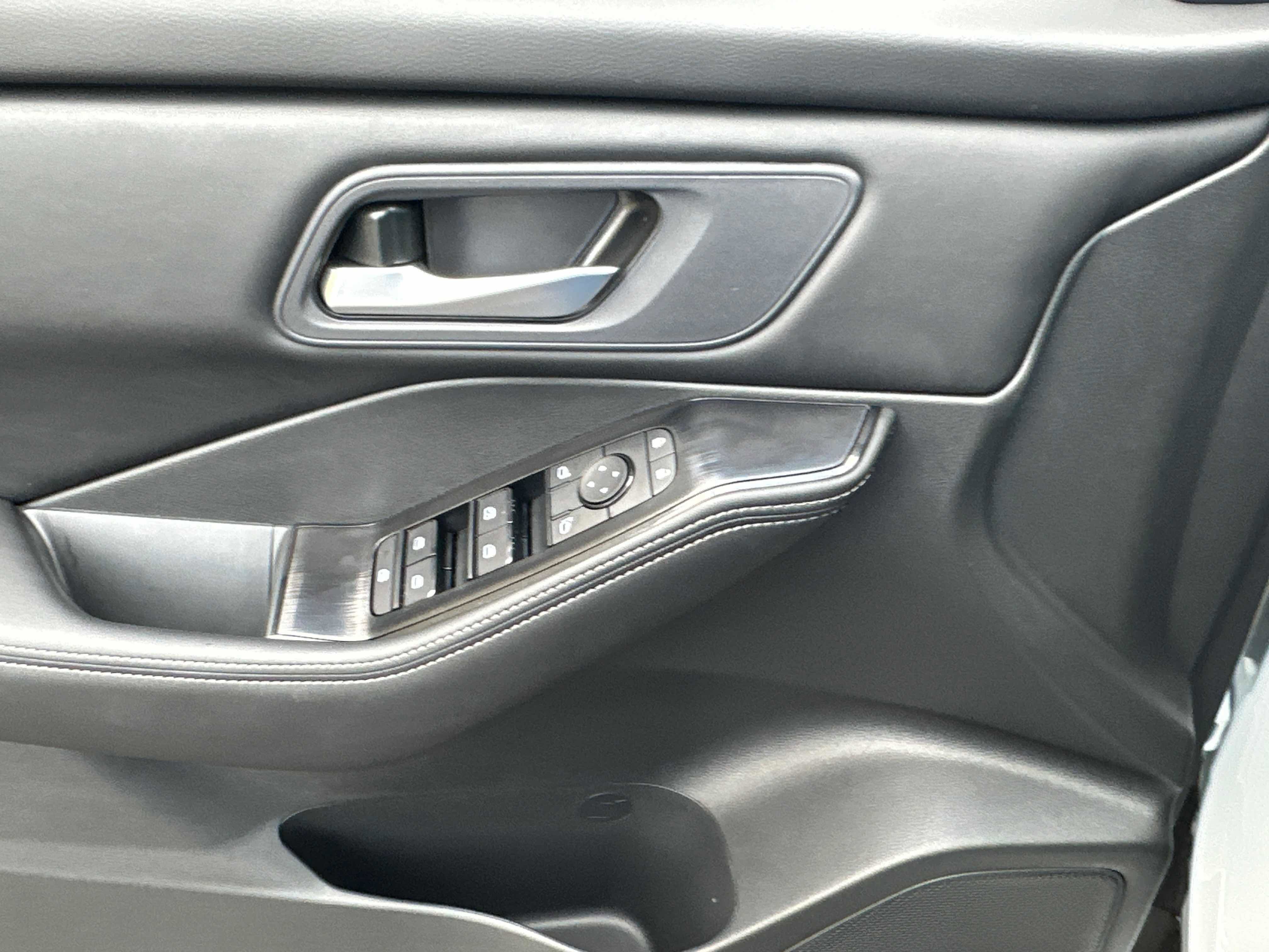 New 2026 Nissan Rogue SV AWD/4WD image 19