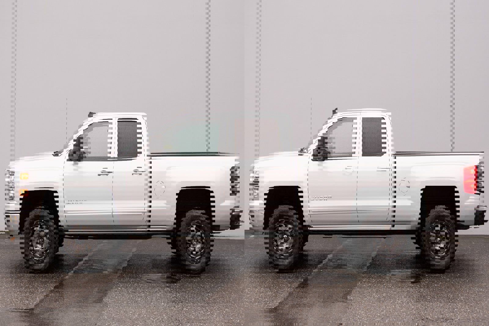 Used 2015 Chevrolet Silverado 1500 LT w/ LT Convenience Package image 24