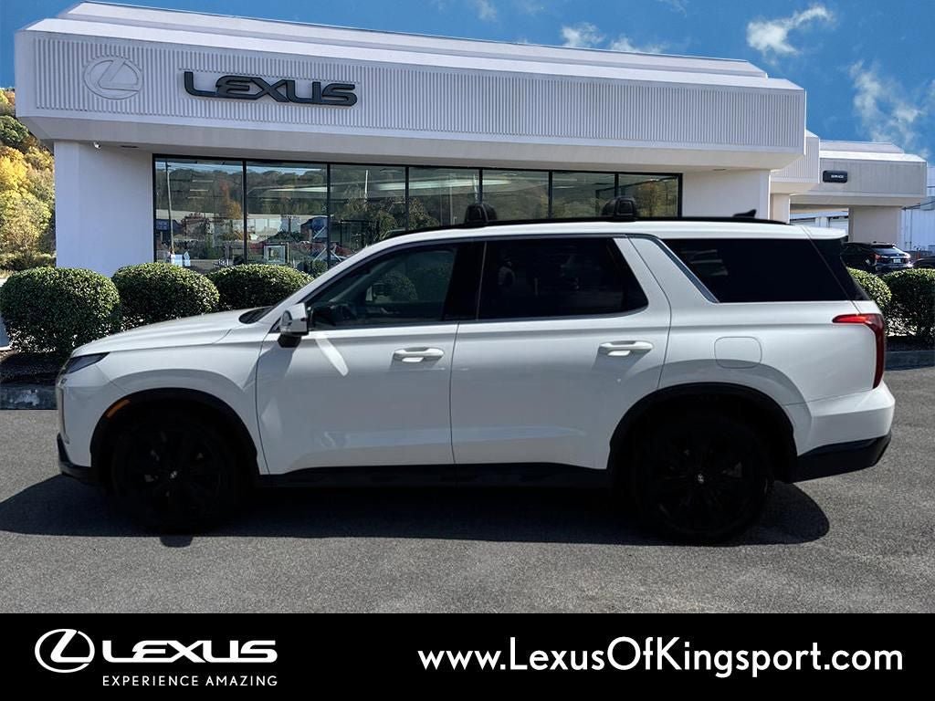Used 2023 Hyundai Palisade XRT FWD image 2