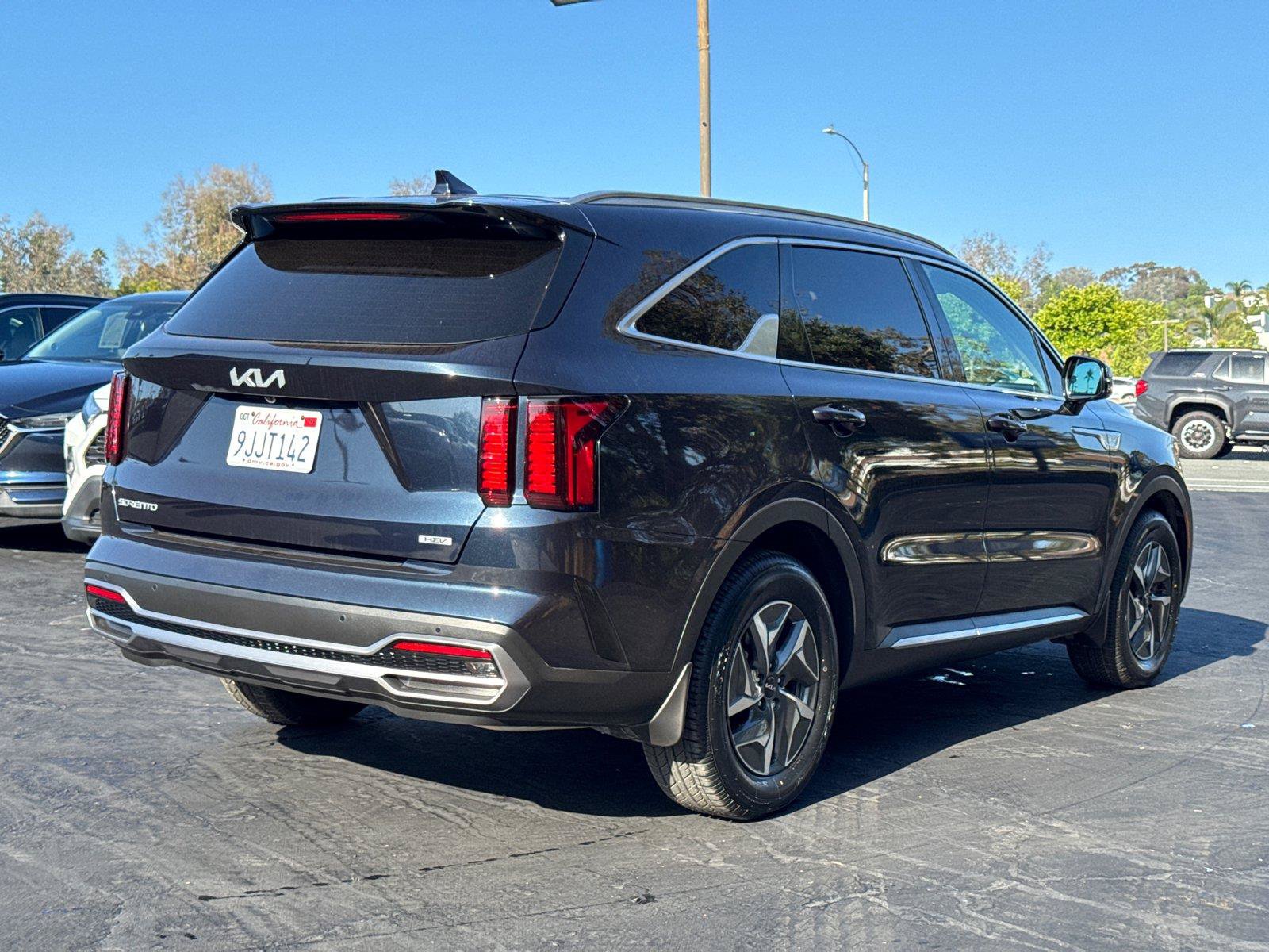 Used 2023 Kia Sorento EX FWD image 13
