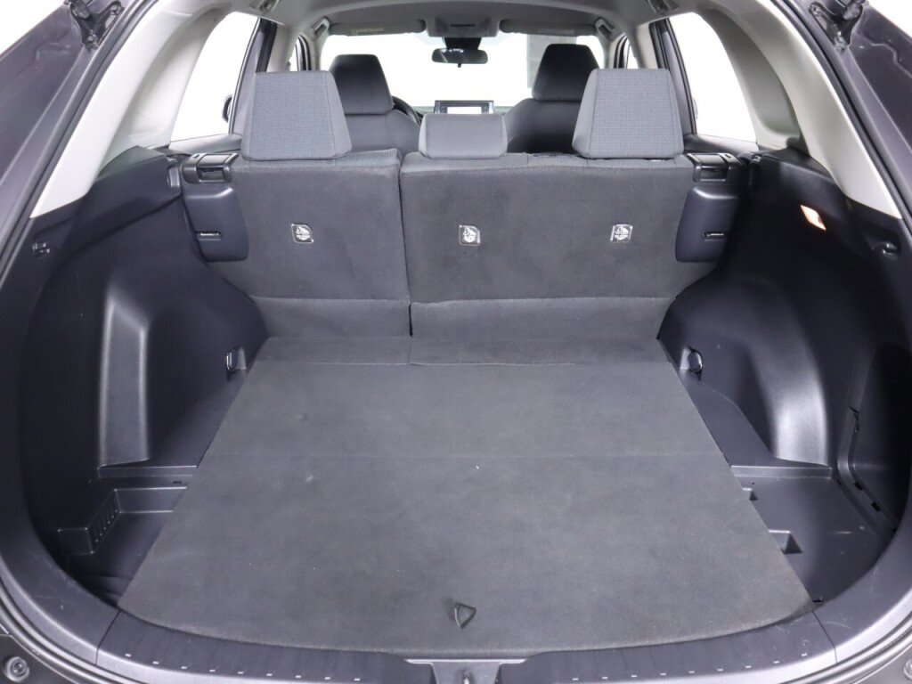 Used 2021 Toyota RAV4 LE AWD/4WD image 31