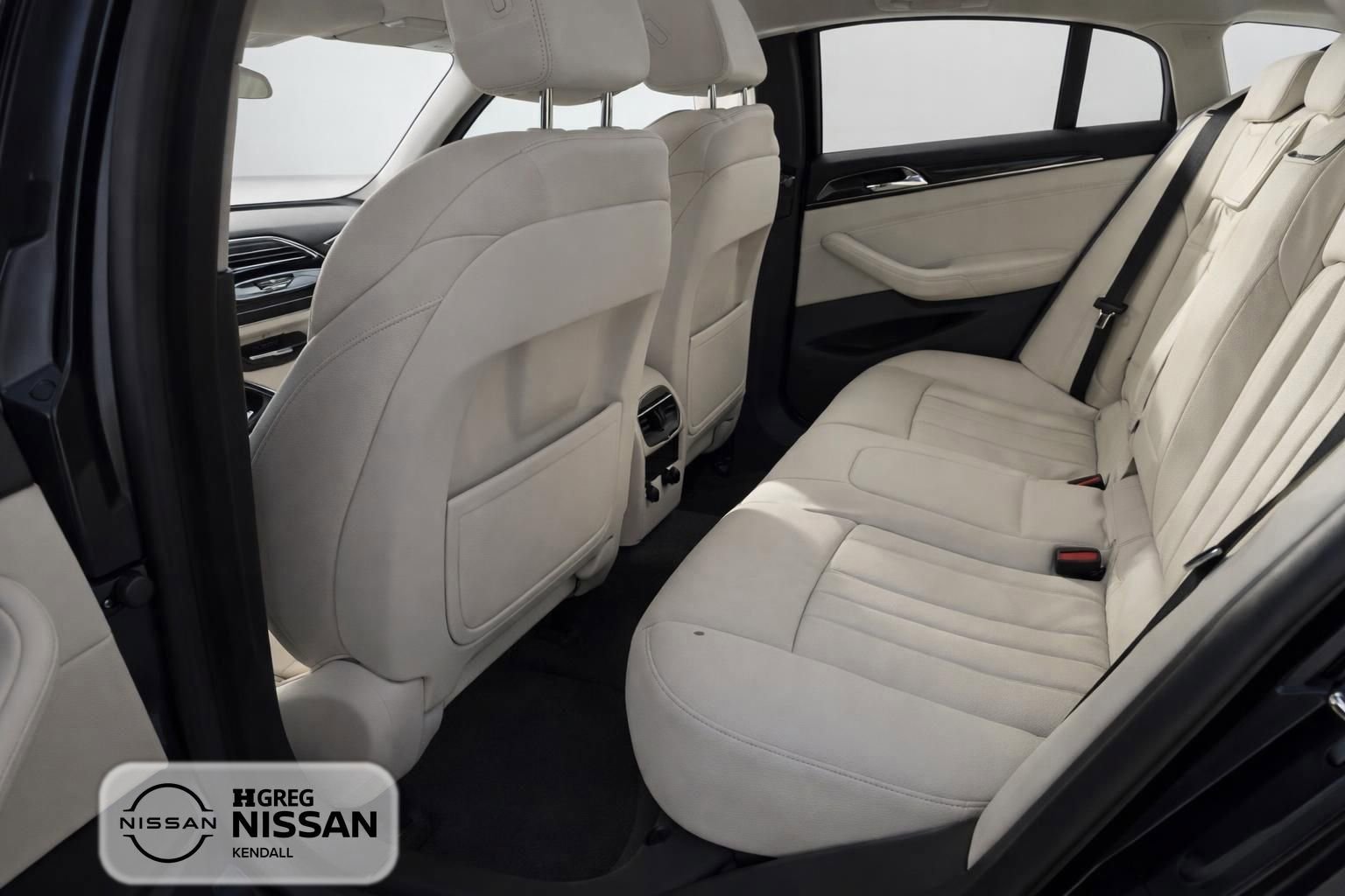 Used 2017 BMW 540i xDrive image 11