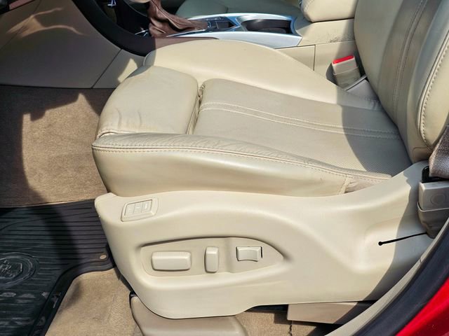 Used 2016 Cadillac SRX Luxury w/ Driver Awareness Package image 18