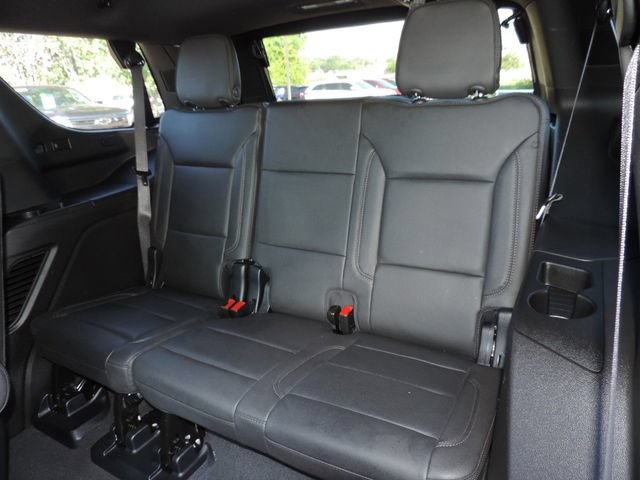 Used 2025 Chevrolet Tahoe High Country AWD/4WD image 26