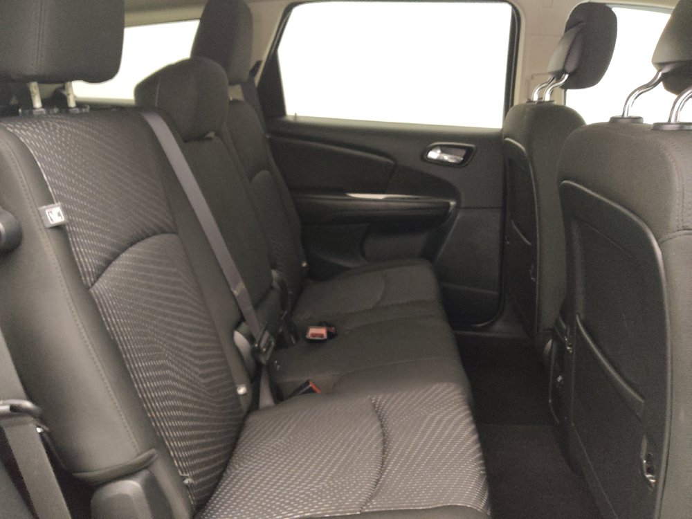 Used 2020 Dodge Journey SE w/ SE Popular Equipment Group FWD image 19