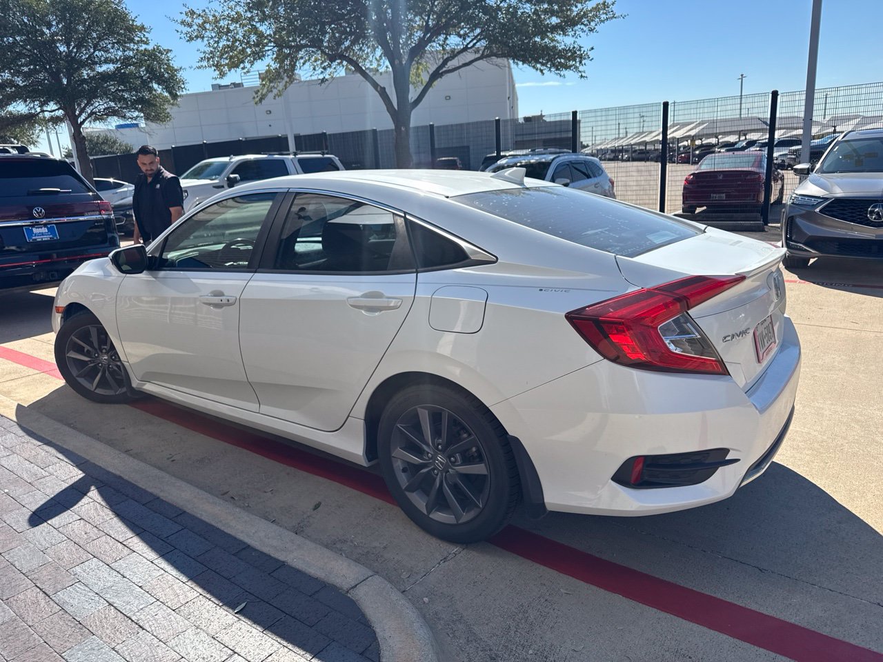 Used 2020 Honda Civic EX image 3