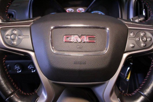 Used 2017 GMC Canyon SLE image 19