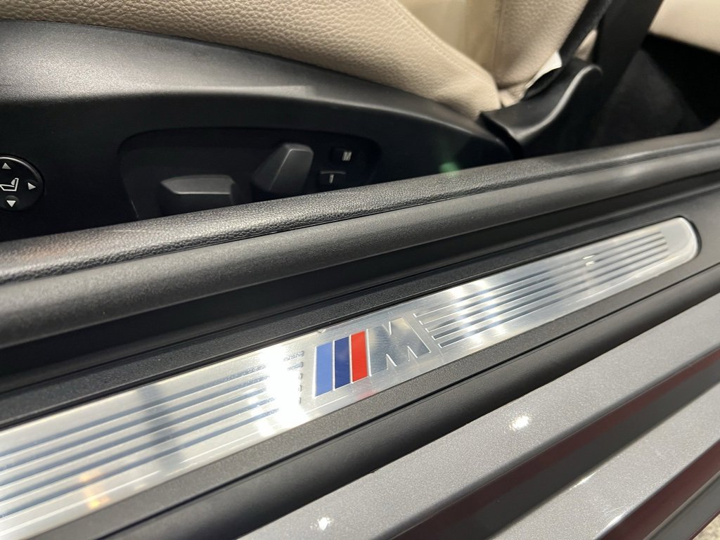 Used 2013 BMW 335i Convertible image 32