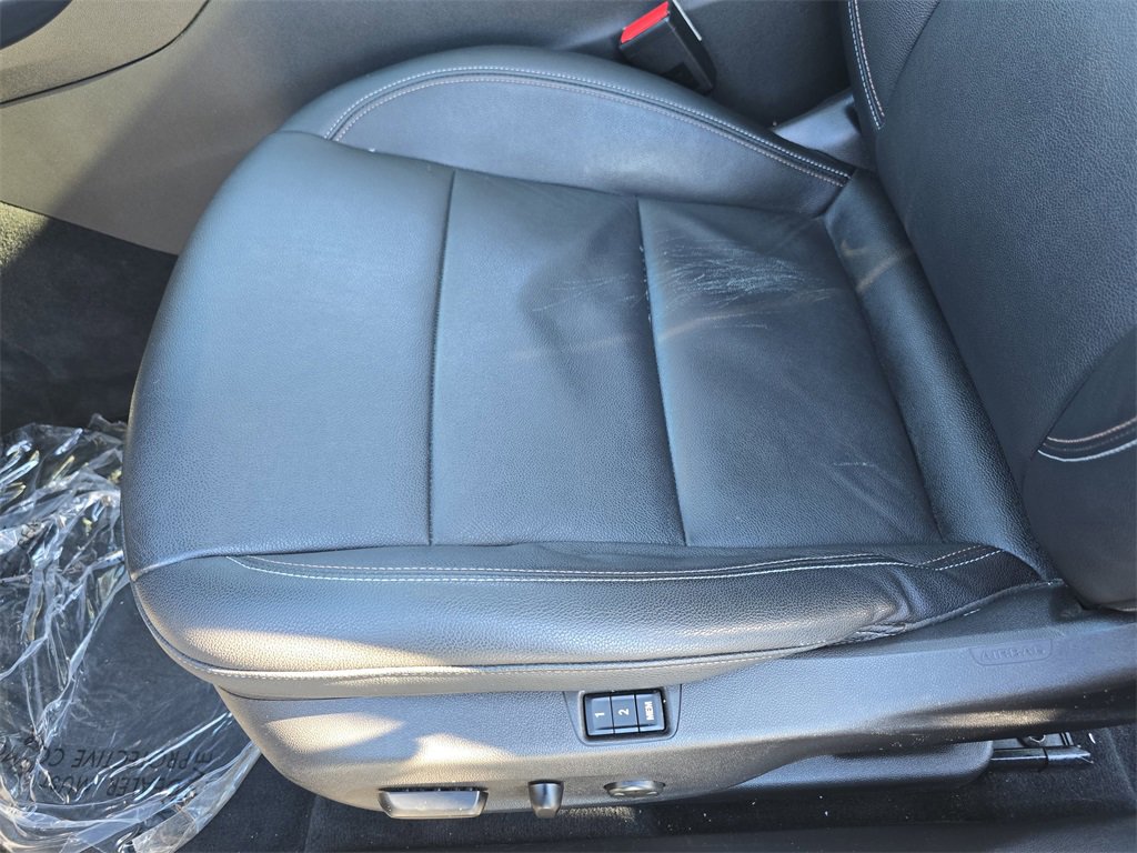 Used 2018 Buick Regal Essence w/ Driver Confidence Package #1 image 32