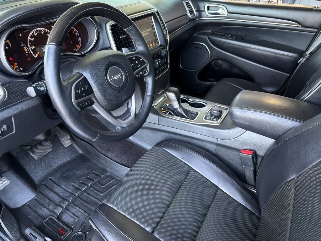 Used 2017 Jeep Grand Cherokee Summit AWD/4WD image 10