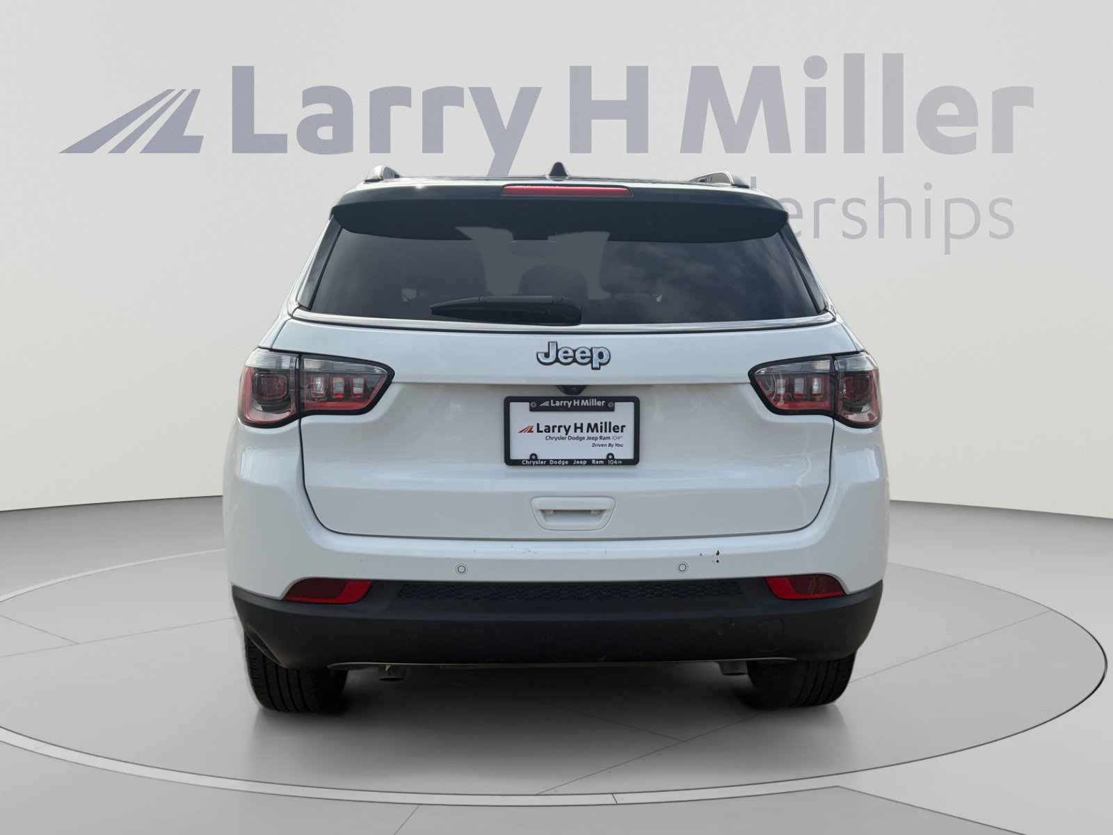Used 2024 Jeep Compass Limited AWD/4WD image 5