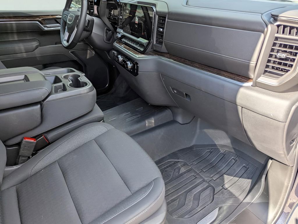New 2025 GMC Sierra 1500 Elevation image 17