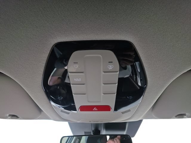 Used 2025 Kia K4 FWD image 24
