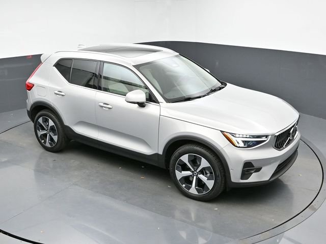 Used 2024 Volvo XC40 B5 Plus w/ Protection Package Premier image 44