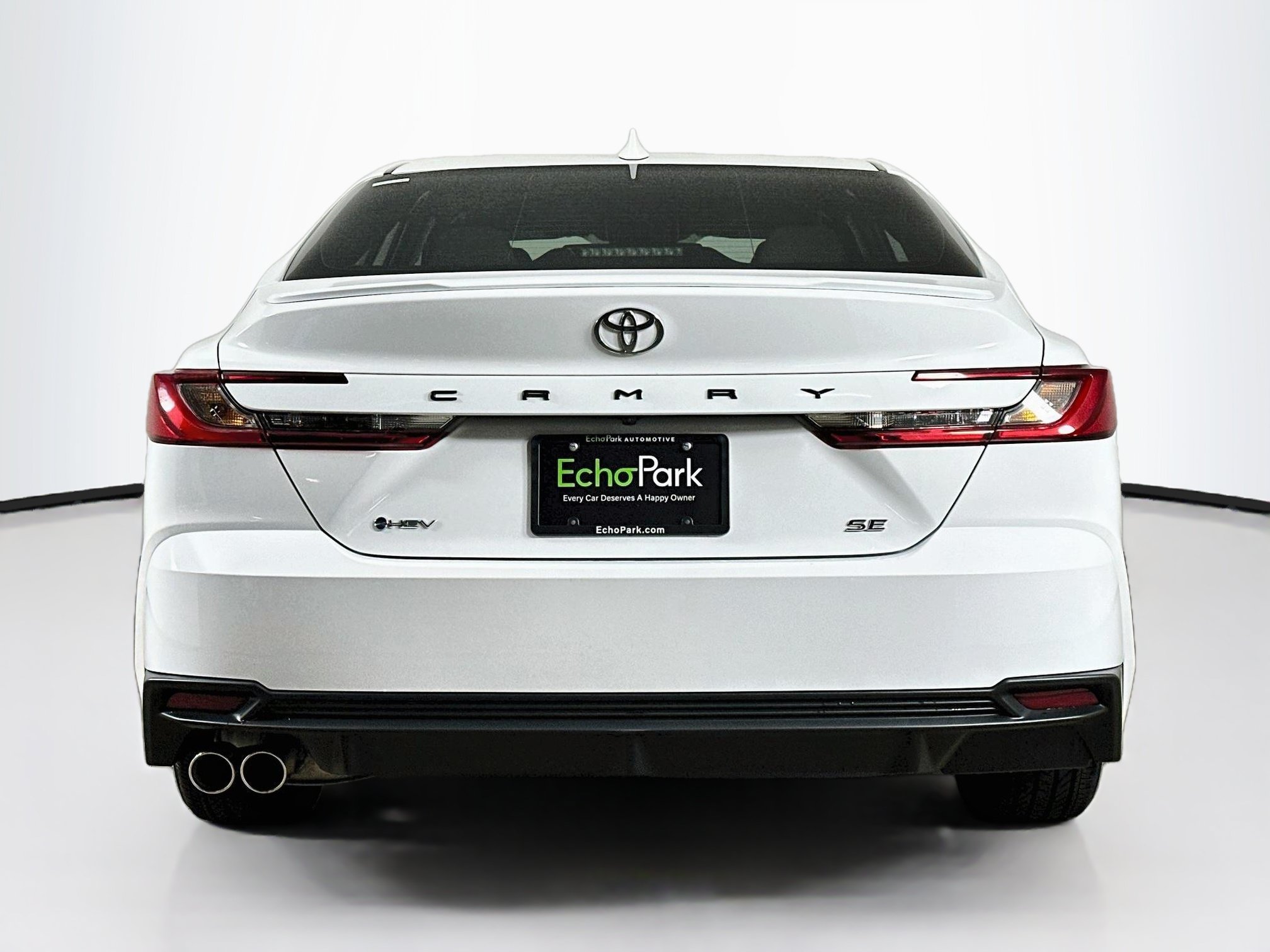 Used 2026 Toyota Camry SE FWD image 7