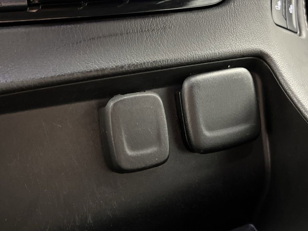 Used 2019 Chevrolet Suburban LT image 34