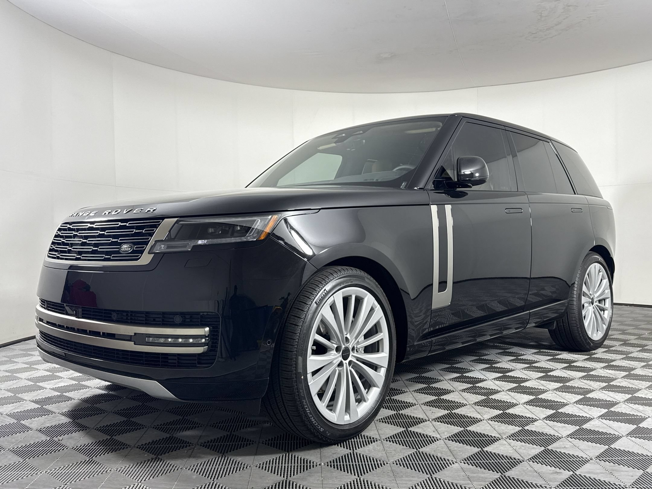 New 2026 Land Rover Range Rover SE AWD/4WD image 1