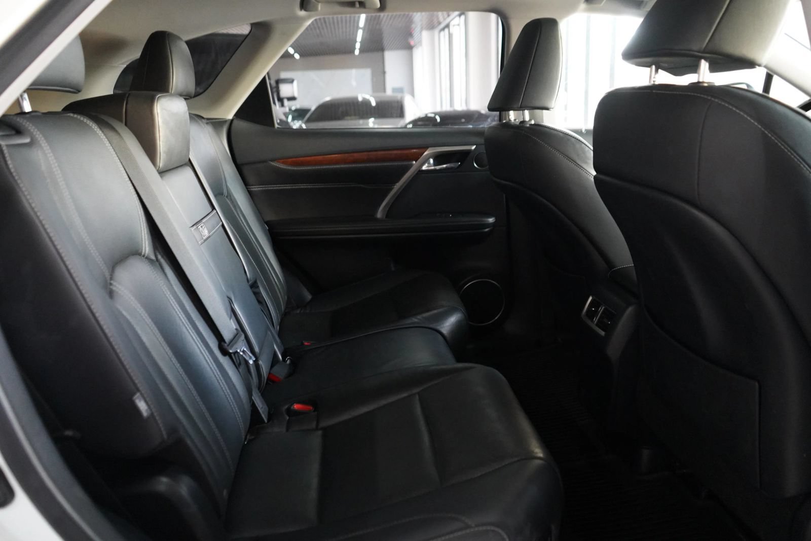 Used 2019 Lexus RX 350L FWD image 17
