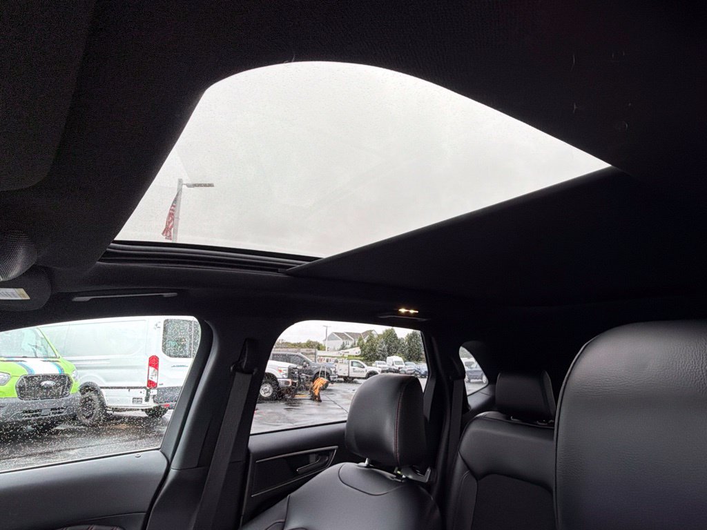 Used 2023 Ford Edge ST-Line AWD/4WD image 35