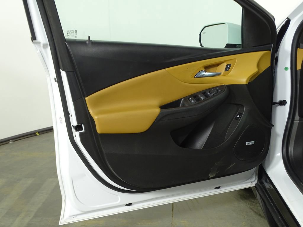 Used 2017 Chevrolet Volt Premier w/ Driver Confidence II Package image 16